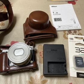 ■美品 Nikon ニコン 1 J5 レンズセット ミラーレスカメラ