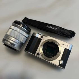【美品】FUJIFILM X-A3 ミラーレスカメラ シルバー