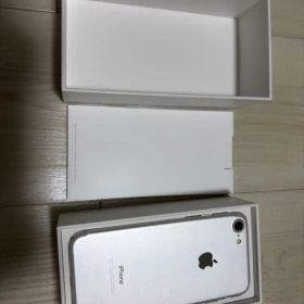 iPhone 7 シルバー 128GB 本体のみ