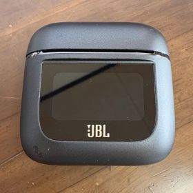 JBL Tour Pro 2ワイヤレスイヤホン ケース付き