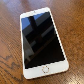 Apple iPhone 8 Plus ゴールド 本体