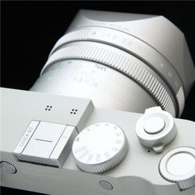 《美品》Leica Q2 Ghost by HODINKEE