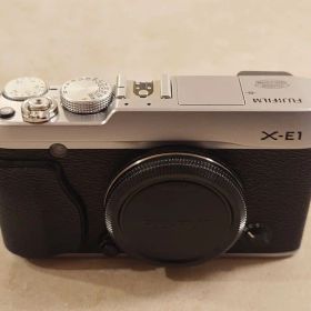 Fujifilm X-E1 ミラーレス一眼カメラ