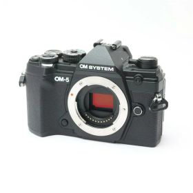 【中古】 《美品》 OM SYSTEM OM-5 ボディ ブラック [ デジタルカメラ ]