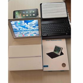 アイパッド(iPad)のiPad (第6世代) 9.7インチ 美品 SIMフリー 128GB ドコモ (タブレット)