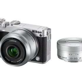 【中古】Nikon ミラーレス一眼 Nikon1 J5 ダブルレンズキット シルバー J5WLKSL