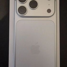 美品 中古品 Apple iPhone17 Pro 256GB シルバー 日本国内版 simフリー