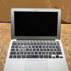 Apple MacBook Air 11インチ シルバー