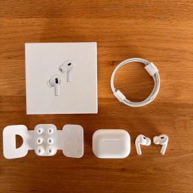 【美品】Apple AirPods pro2本体 ホワイト