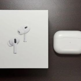 AirPods Pro 2 lightning