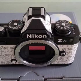【新品同様】ニコンZ fc with Teppei Kasahara(BK)