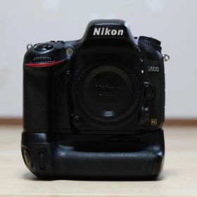 Nikon D600 + MB-D14