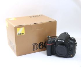【シャッター数830回】Nikon ニコン D600 デジタル一眼レフカメラ