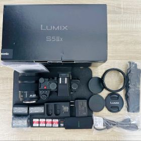 Panasonic LUMIX S5IIx 28-200mm