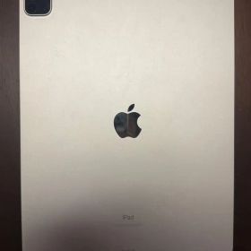 iPad Pro 12.9インチ（第5世代）256GB シルバー