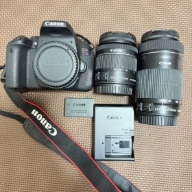 Canon EOS KISS X9iダブルレンズセット（ケース付き）