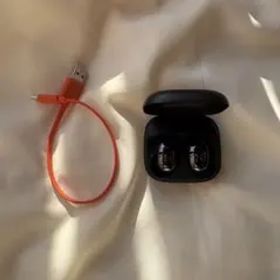 JBL LIVE FREE 2 ※ケーブル付属