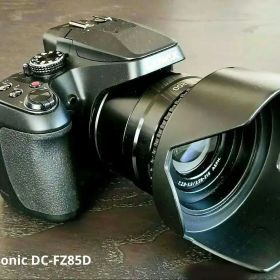 ✨追加備品付✨ 60倍光学ズーム、タッチ液晶4K動画 Pana DCFZ85D