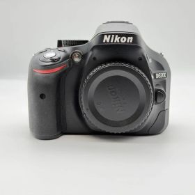 Nikon D5200 ボディ