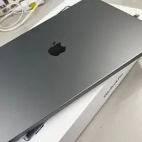 MacBook Pro 16インチ スペースグレー MK193J/A 新古