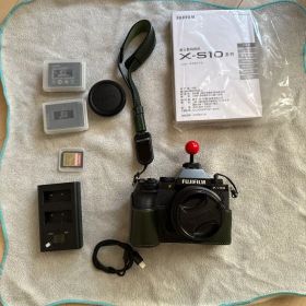 【極美品・生産終了】FUJIFILM X-S10 XC15-45【値段相談可能】
