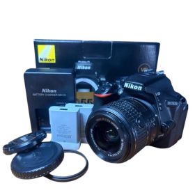 Nikon D5500 18-55mmレンズキット シャッター回数7300回