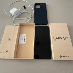 Motorola moto g64y 5G 本体 充電器、ケース付き