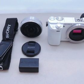 【全品ポイント10倍！要エントリー】【期間限定セール】【期間限定セール】ソニー SONY ミラーレス一眼カメラ レンズキット APS-C α6000 (ILCE-6000) 【中古】