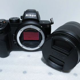 【全品ポイント10倍！要エントリー】ニコン Nikon ミラーレス一眼（レンズキット） Z5 【中古】