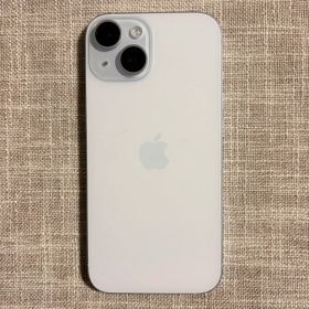 iPhone15 ブルー
