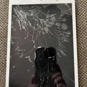 iPad mini 3 ひび割れあり