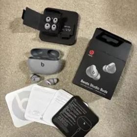 Beats Studio Buds グレー
