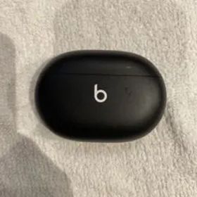 Beats Studio Buds ワイヤレスノイズキャンセリングイヤフォン