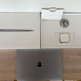 Macbook air 2020年製 M1 メモリ16GB