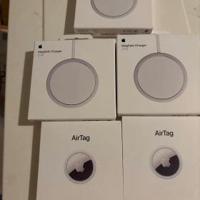 純正Magsafe充電器 AirTag