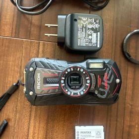 RICOH WG-30 防水カメラ 本体と付属品