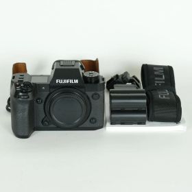 [美品 | シャッター数20,880回｜バッテリー2個付] FUJIFILM X-H2 [ボディ] | FUJIFILM Xマウント