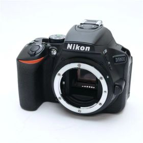 【中古】 《美品》 Nikon D5600 ボディ [ デジタルカメラ ]