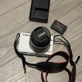 Canon EOS M10ホワイト ミラーレスカメラ 本体