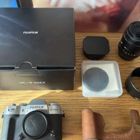 FUJIFILM (富士フィルム) X-T50 シルバー (レンズ付き) 保証書