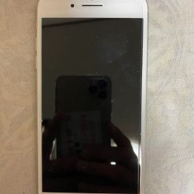 iPhone 8 plus 64GB SIMフリー ドバイ正規店モデル