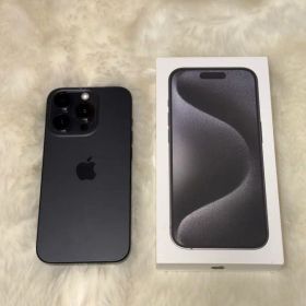 か*か様 わ*い様 iPhone 15 Pro 本体 ブラックチタニウム