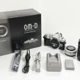 オリンパス(OLYMPUS) ミラーレス一眼カメラ OM-D E-M10 Mark III EZダブルズームキット 【中古】【非常に良い】【25802630094900】