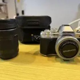 オリンパス OM-D E-M10 Mark III ダブルズームレンズキット