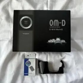 【最終値下げ】オリンパスOM-D E-M10 MarkIIIキット＆バッテリー他