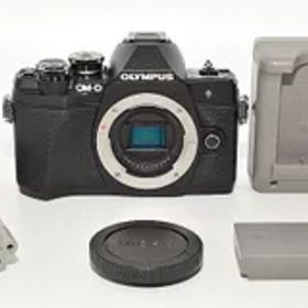 新品級の1046ショット！ OLYMPUS オリンパス OM-D E-M10 MarkIII ボディー ブラック ＃7676