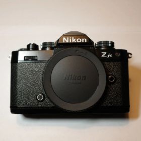 Nikon Z fc ミラーレスカメラ