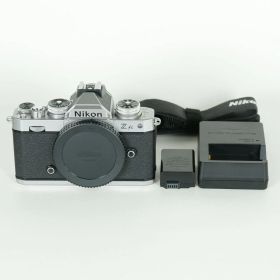 [美品 | シャッター数3,425回] Nikon Z fc [ボディ シルバー] | Nikon Zマウント