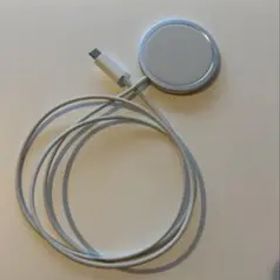 J*n様 Apple純正 MagSafe充電器