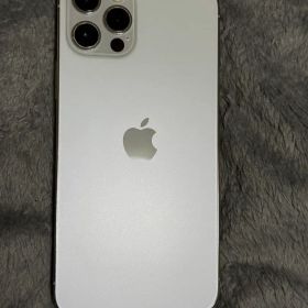 Apple iPhone 12 Pro シルバー 画面にひびあり